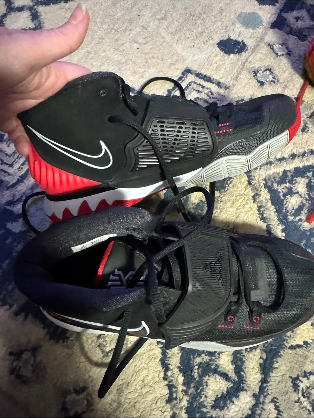 Nike Kyrie 6 Bred Black Red Youth Basketball Shoes Size 6Y/Womens 7.5.BQ5599-002